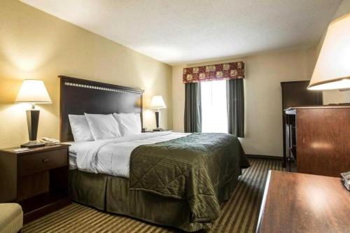 Quality Inn & Suites Greenville - Haywood Mall