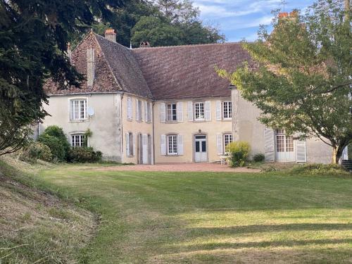 Chateau Pour Se Retrouver - Location saisonnière - Larochemillay