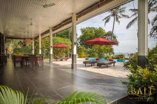 Villa Burung, Breathtaking oceanfront, infinity pool 3BR