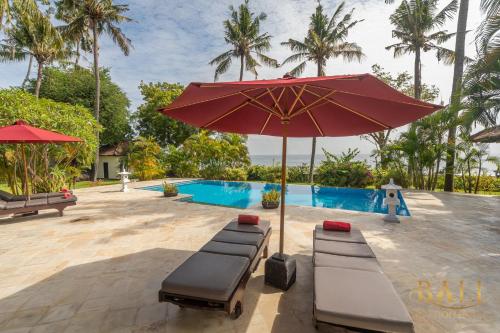 Villa Burung, Breathtaking oceanfront, infinity pool 3BR