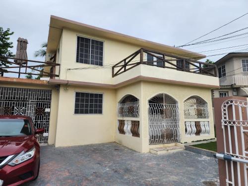 11onEssex1 in the heart of Kingston Ja DN Vacations