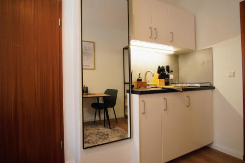 ☆ANDRISS: Kaiserberg Apartments - Kitchen - WIFI - Parking
