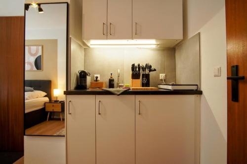 ☆ANDRISS: Kaiserberg Apartments - Kitchen - WIFI - Parking