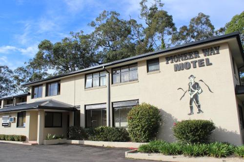 The Pioneer Way Motel