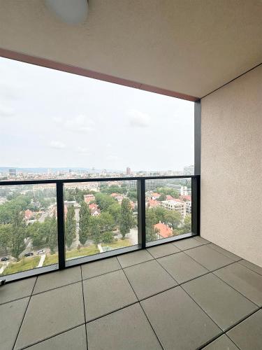 Luxurious brand new FREE parking apartment, Bratislava (photo 10)