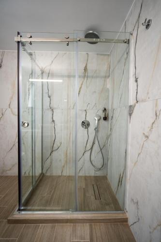 Agias Sofias Svolou Center 2