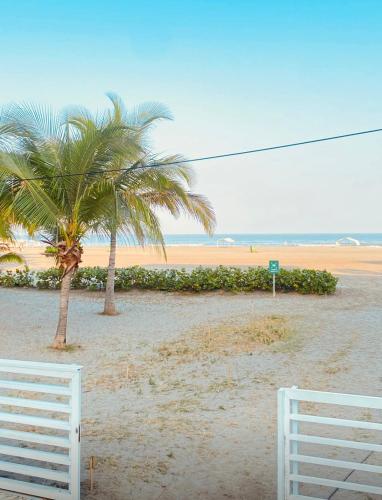 Cartagena la Boquilla amobaldo vista directa al mar a pocos pasos de playa