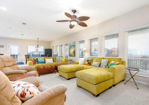 My Favorite Beach House home in Crystal Beach, USA