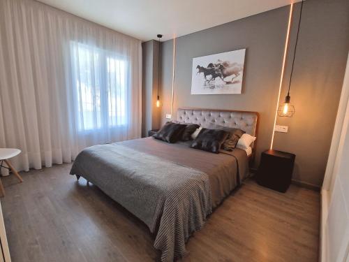 Emerald Apartment - Spacious Modern 2 Bedroom