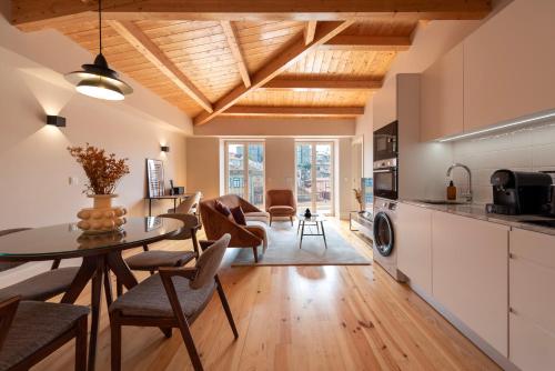 Ando Living - Flores Townhouse in Porto