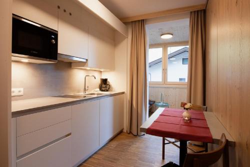 Kitchen, Falkner Appartement Resort in Langenfeld