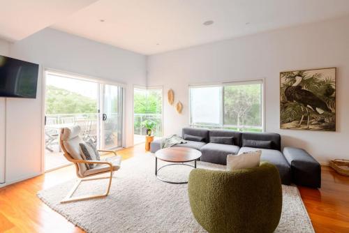 Retreat - Opulent Treetop Views - Rye