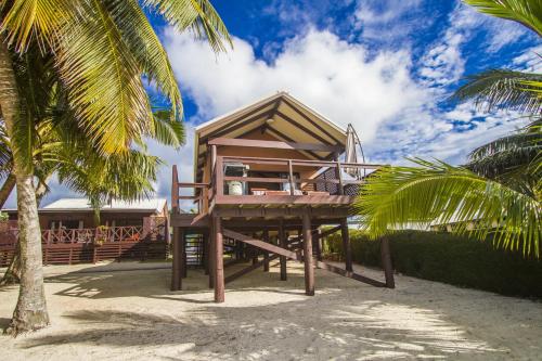 Nikao Beach Bungalows