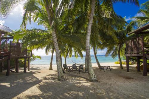 Nikao Beach Bungalows