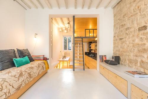 Loft in Pernety, París