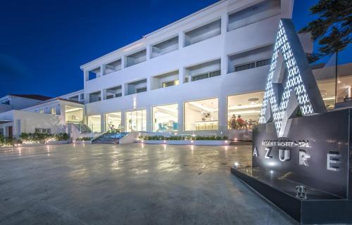 Azure Resort & SPA 2