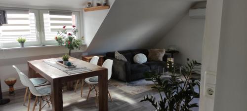 Gemütliche 5Pers Ferienwohnung Am Steinbach Nürnberger Land Ruhig und gute Anbindung - Apartment - Burgthann