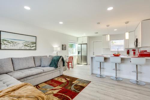 West Palm Beach Vacation Rental about 2 Mi to Beach! in West Palm Beach, USA
