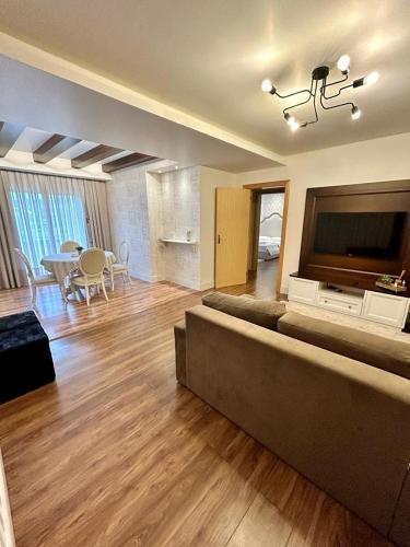 Alpen Hospedagem in Treze Tílias