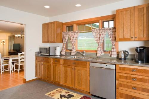 Iekārtas, Woodinville's Hollywood Hill Guest House in Cottage Lake (WA)