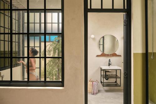 Badkamer, PAZ by DW in San Juan