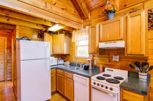 Pigeon Forge Vacation Rental - Walk Downtown! in Pigeon Forge, USA