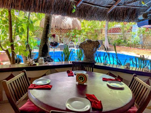 Cocos Cabañas Playa del Carmen Adults Only