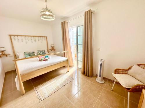 Sunny Beach Villa - El Medano - Tap to explore photos
