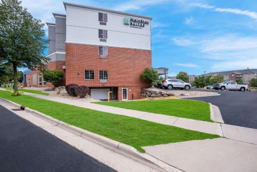 MainStay Suites Fitchburg - Madison