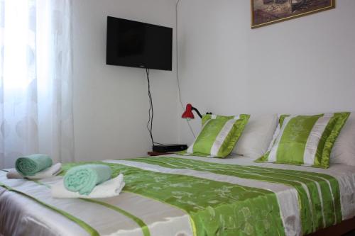  Studio Apartment Lenka in Milna