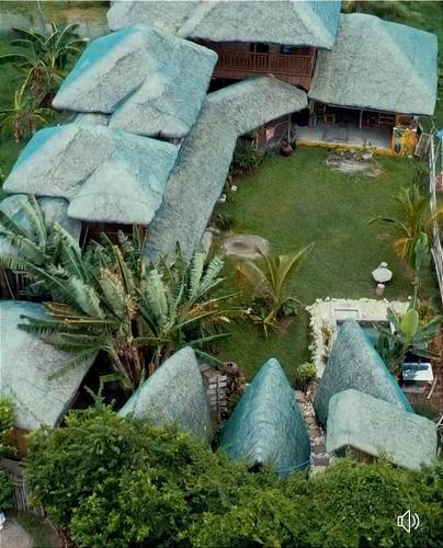 Dupas Luce Love Lodges