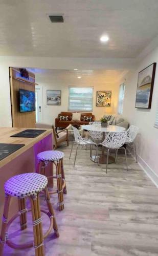 Stylish Delray Beach house next to pool in Delray Beach, USA