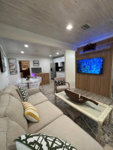 Stylish Delray Beach house next to pool in Delray Beach, USA