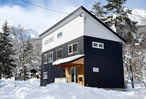 Hakuba Views