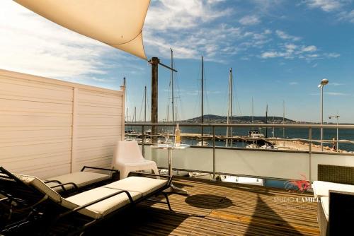 A La Voile Blanche - image 7