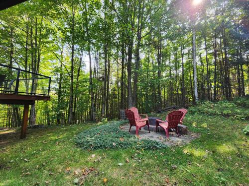 Beautiful Chalet Nestled in the Woods