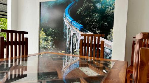Superior Family Room image 10