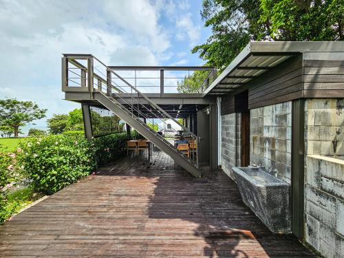 Restaurant, 墾丁圓石灘 Kenting Pebble Beach in Shizi Township