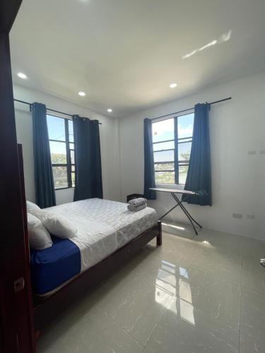 One-Bedroom Apartment image 4