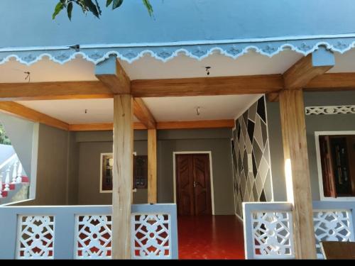 Exterior view, Enoch Guest House in Mannar