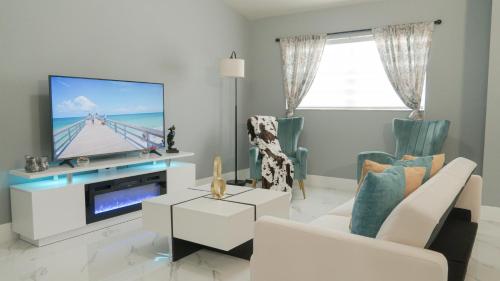Naples Paradise 2 Bedrooms House