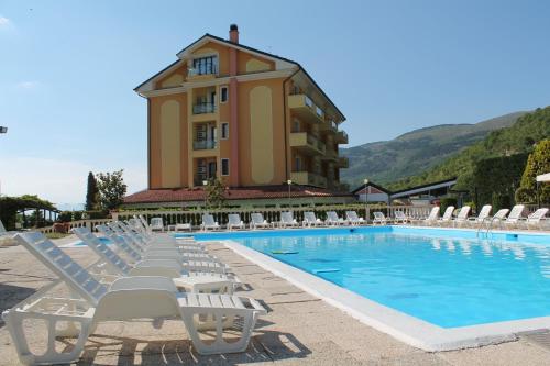 Swimming pool, FILIPPONE HOTEL&RISTORANTE in Gioia Dei Marsi