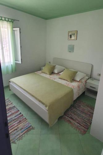 Family friendly seaside apartments Sevid Trogir - 14790 - main image
