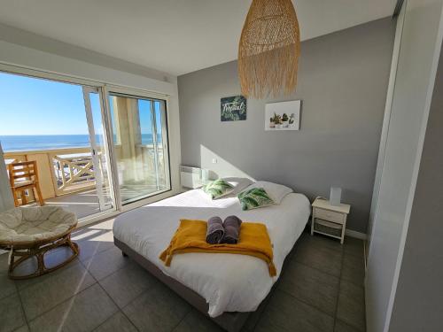 2 bedrooms, 4 beds
