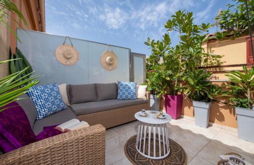 Boutique Home -Splantzia-Roof Garden-Parking- 2 min Harbor