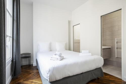 Pick A Flat's Apartements in Louvre-Rivoli - Rue du Roule