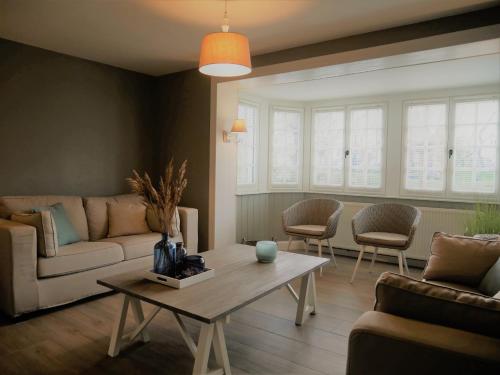 Three-Bedroom Villa room in Edelweis