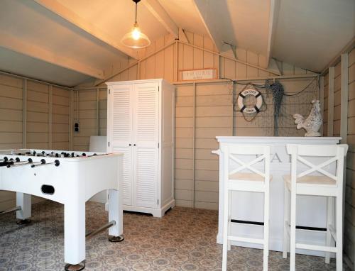 Three-Bedroom Villa image 3