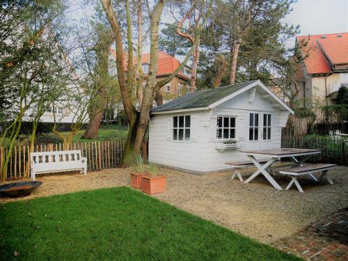 Three-Bedroom Villa image 5