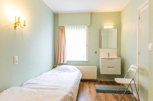 Three-Bedroom Apartment image 7